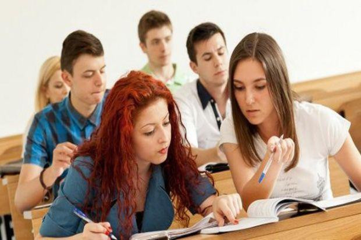 Oğlan və qız abituriyentlərin ən çox seçim etdiyi ixtisaslar açıqlanıb