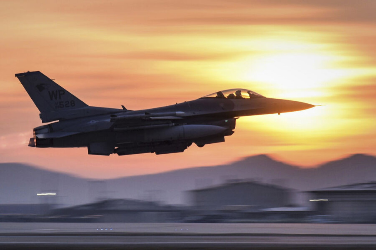 Admiral Rob Bauer: Kiyev əks hücumun sonuna qədər F-16 almayacaq