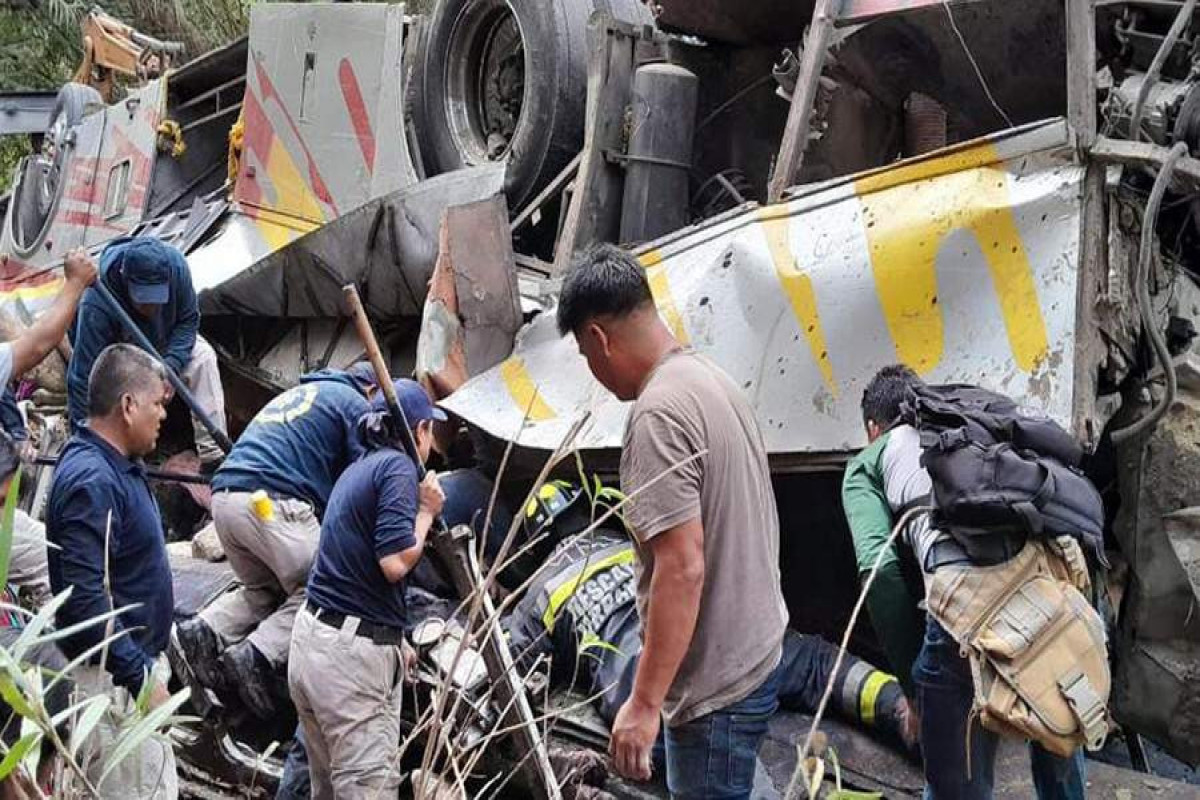 Meksikada avtobus uçurumdan aşıb - 27 nəfər ölüb, 17 nəfər yaralanıb
