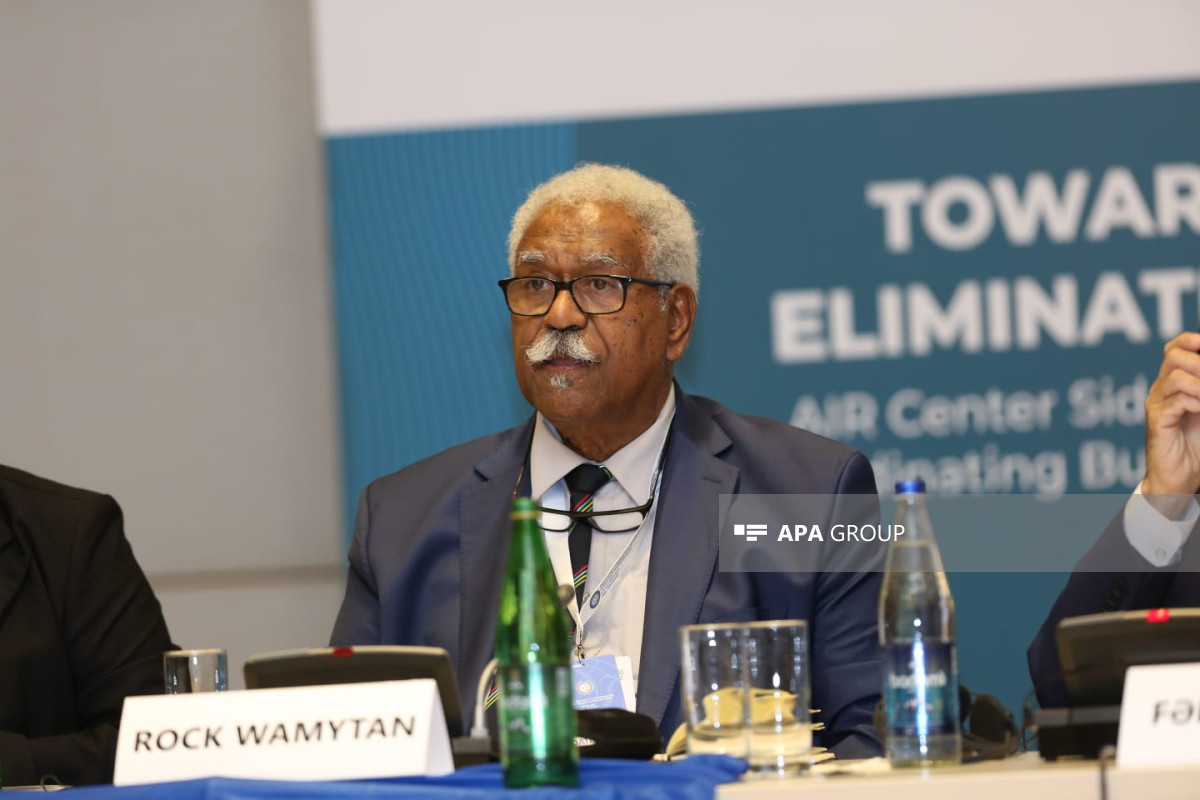 Yeni Kaledoniya Parlamentinin sədri: Fransanı bürüyən sosial problemlər, irqçi cinayətlər hökumətin xarakterini göstərir