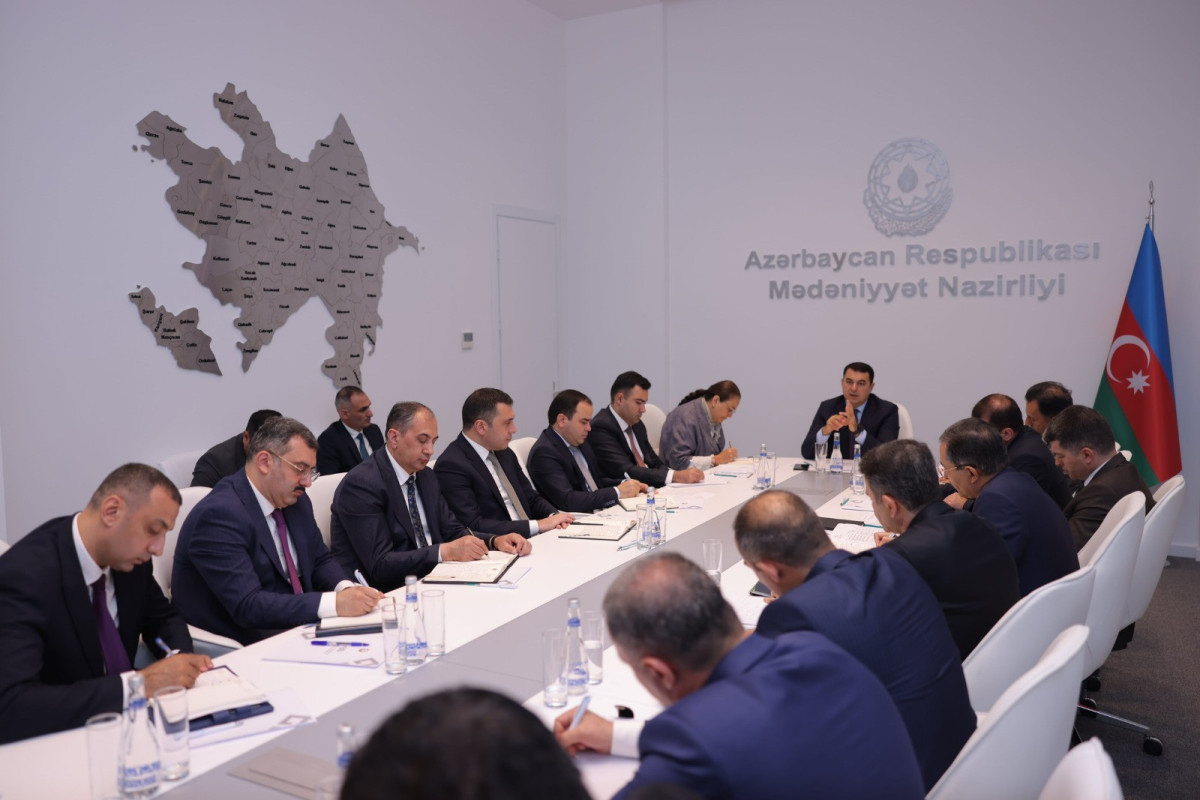 Yenidən təşkil edilən mədəniyyət idarələrinin fəaliyyəti ilə bağlı müşavirə keçirilib
