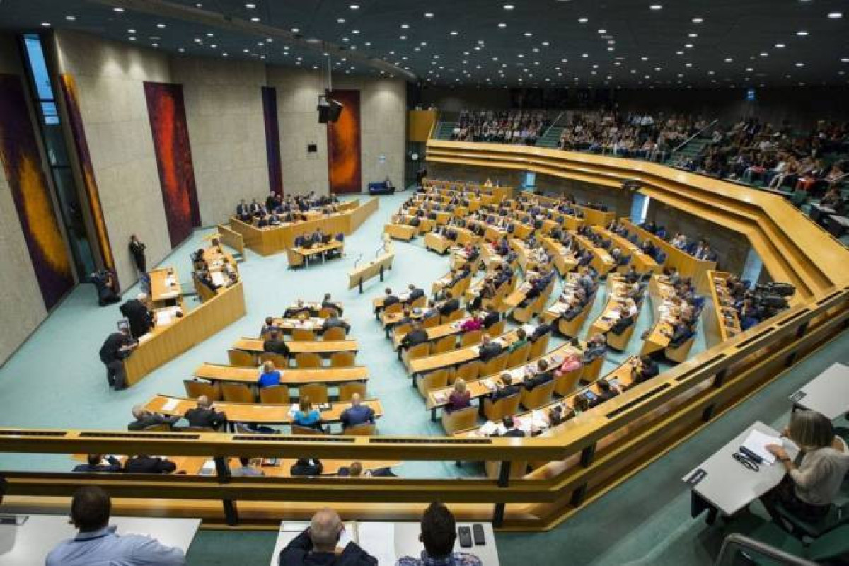 Niderland Nümayəndələr Palatası Qolodomoru soyqırımı aktı kimi tanıyıb