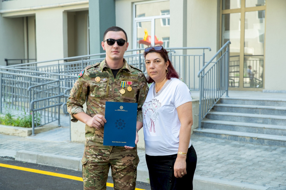 Şəhid ailələri və müharibə əlillərinə 140 mənzil və fərdi ev verilib
