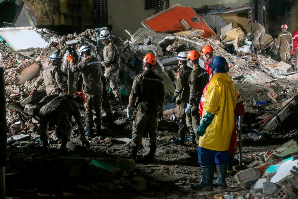 Braziliyada binanın çökməsi zamanı 14 nəfər ölüb
