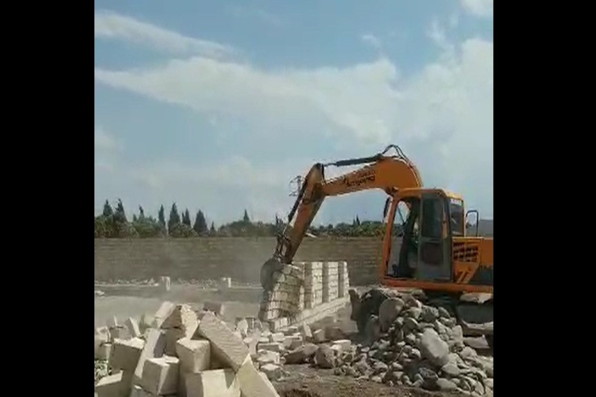 Gəncədə növbəti dəfə qanunsuz tikinti işlərinin qarşısı alınıb