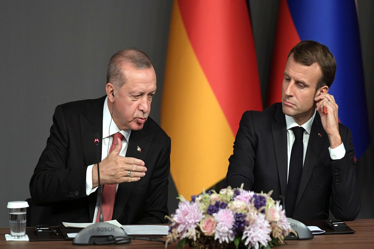 Ərdoğan Makronla görüşüb