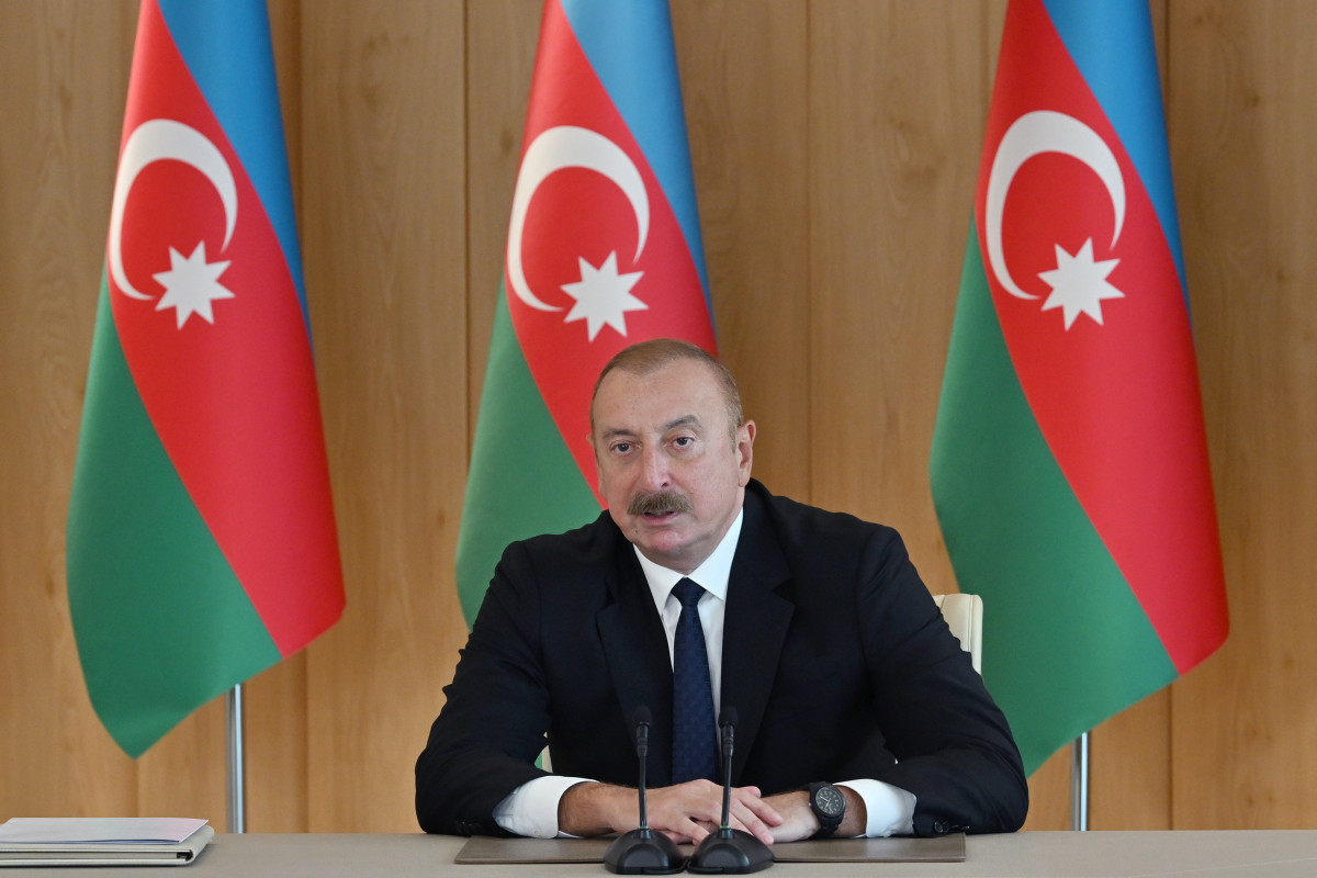 Prezident “Abşeron” qaz-kondensat yatağından çıxarılan ilkin qazın əhəmiyyətindən danışıb