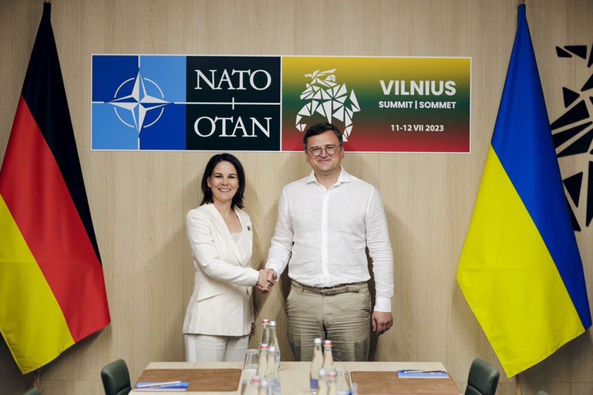 Annalena Berbok, Dmitri Kuleba