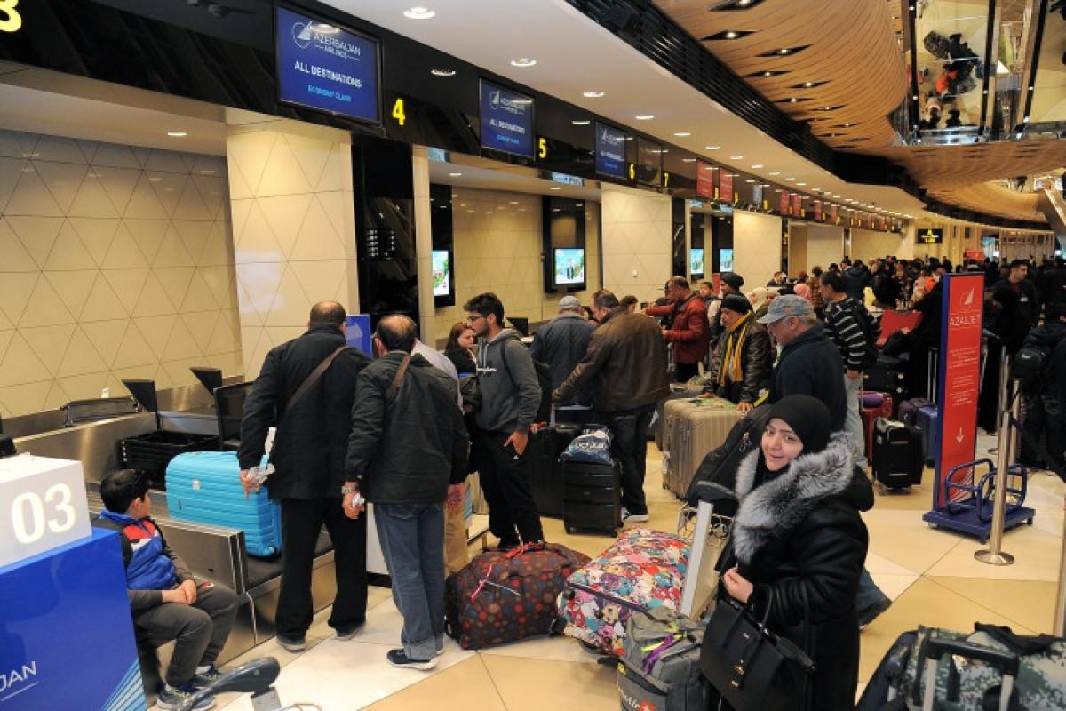 Azərbaycanda hava nəqliyyatı ilə sərnişindaşımanın sayı kəskin artıb