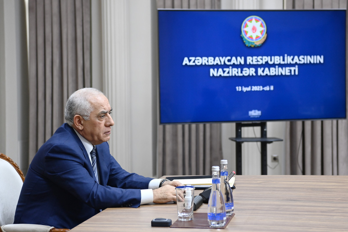 Baş nazir Söyüdlüdəki vəziyyətin araşdırılması üçün yaradılmış Komissiyanın ikinci iclasını keçirib