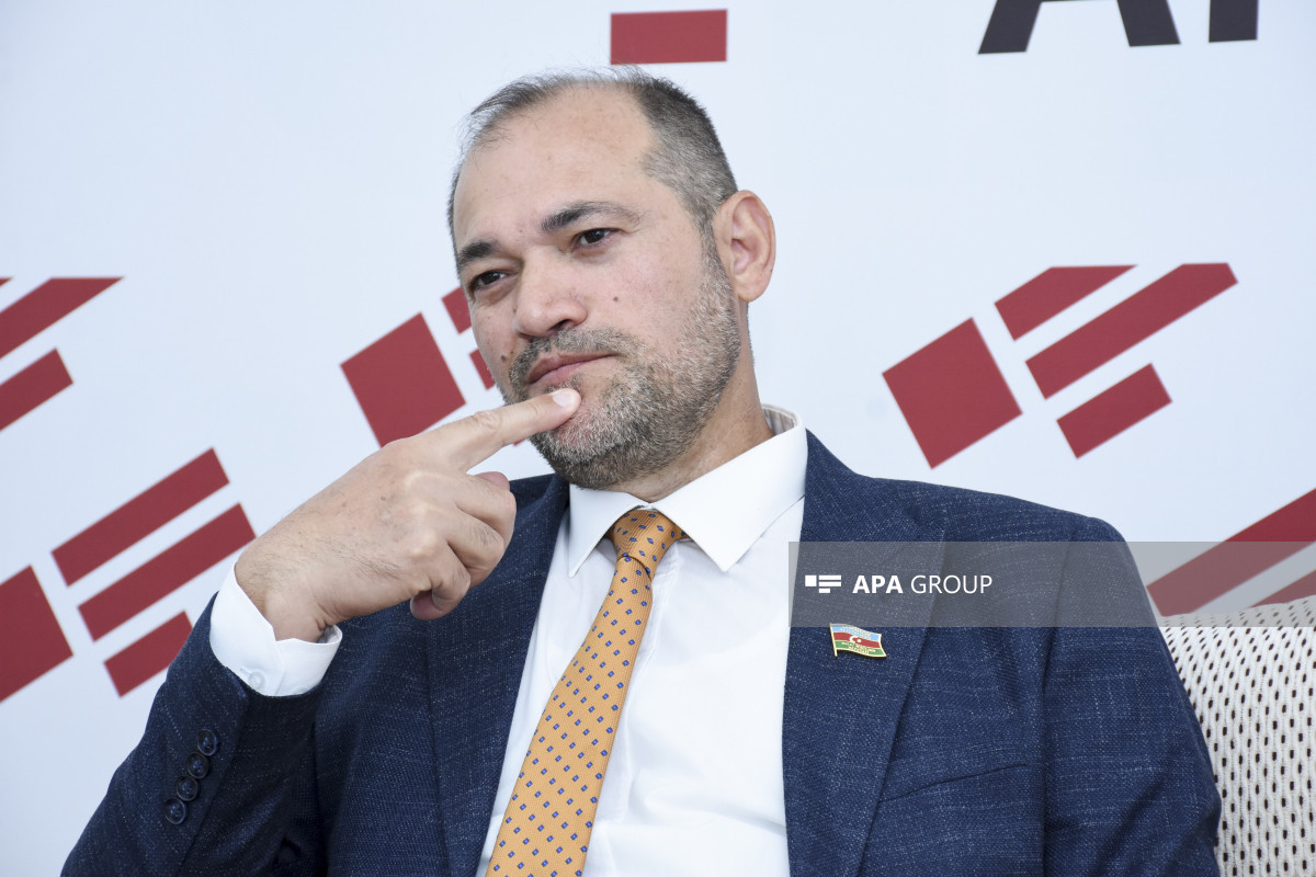 Deputat: Deyirlər ki, universitet qanunsuz diplom verib, bu necə olub? - VİDEO 