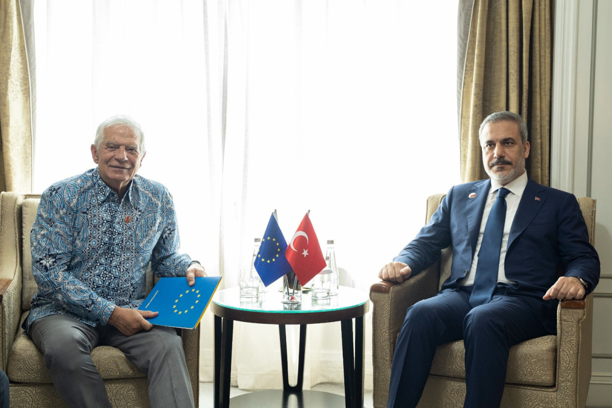 Borrel və Hakan Fidan Aİ-Türkiyə əlaqələrini müzakirə edib