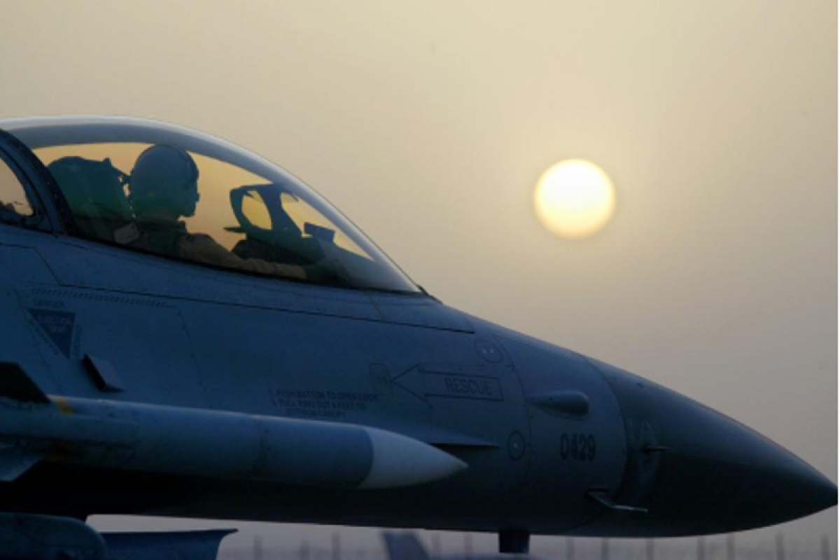 Ağ Ev "bir neçə həftə ərzində" ukraynalı pilotların AB-də F-16-da təlim keçəcəyini açıqlayıb