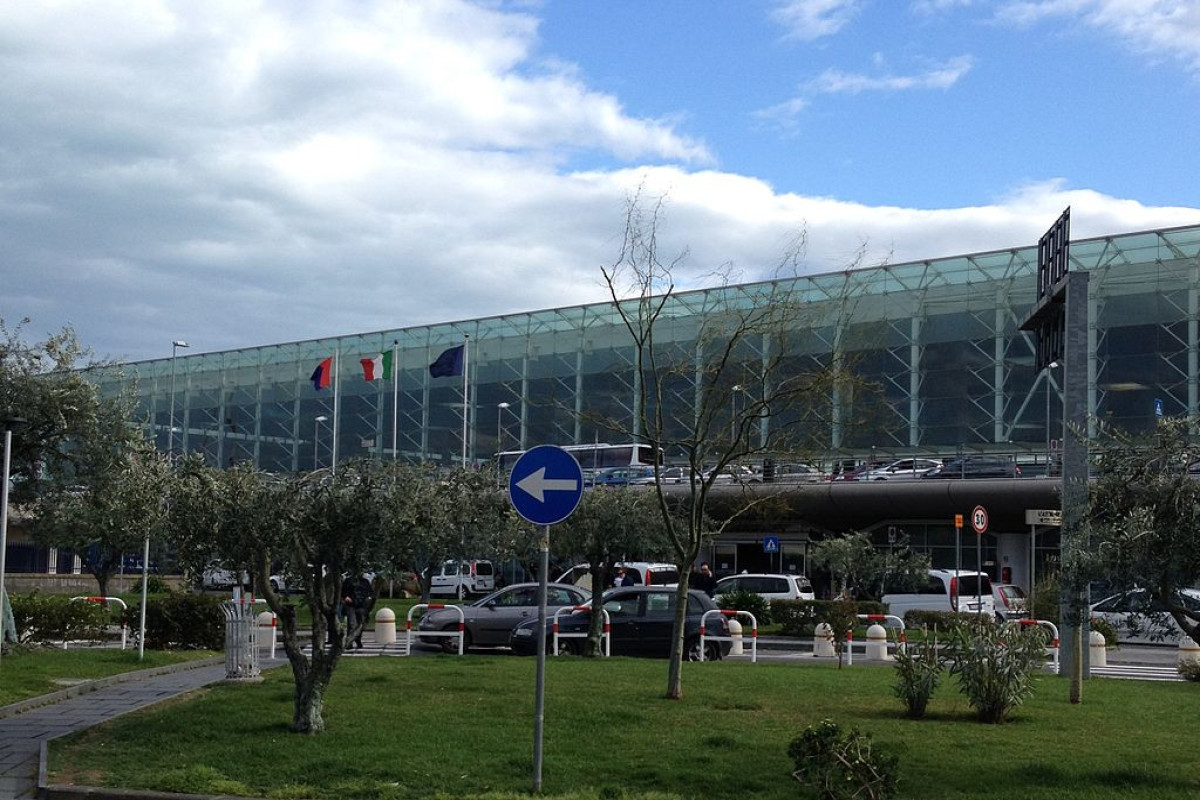 Siciliyada yanğın səbəbindən hava limanı 3 gün işləməyəcək