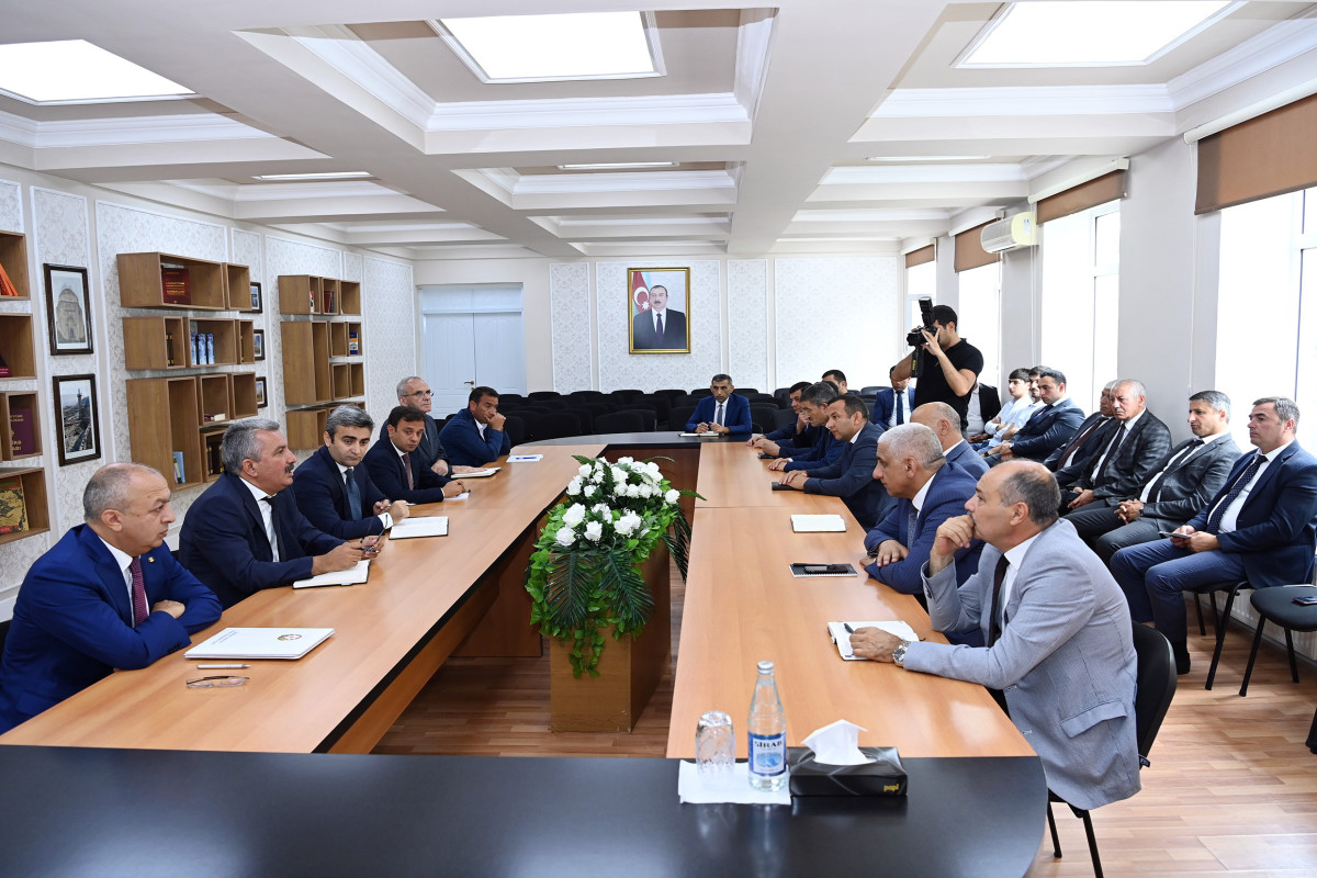 “Azərişıq” Şamaxıda sahibkarlarla görüş keçirib