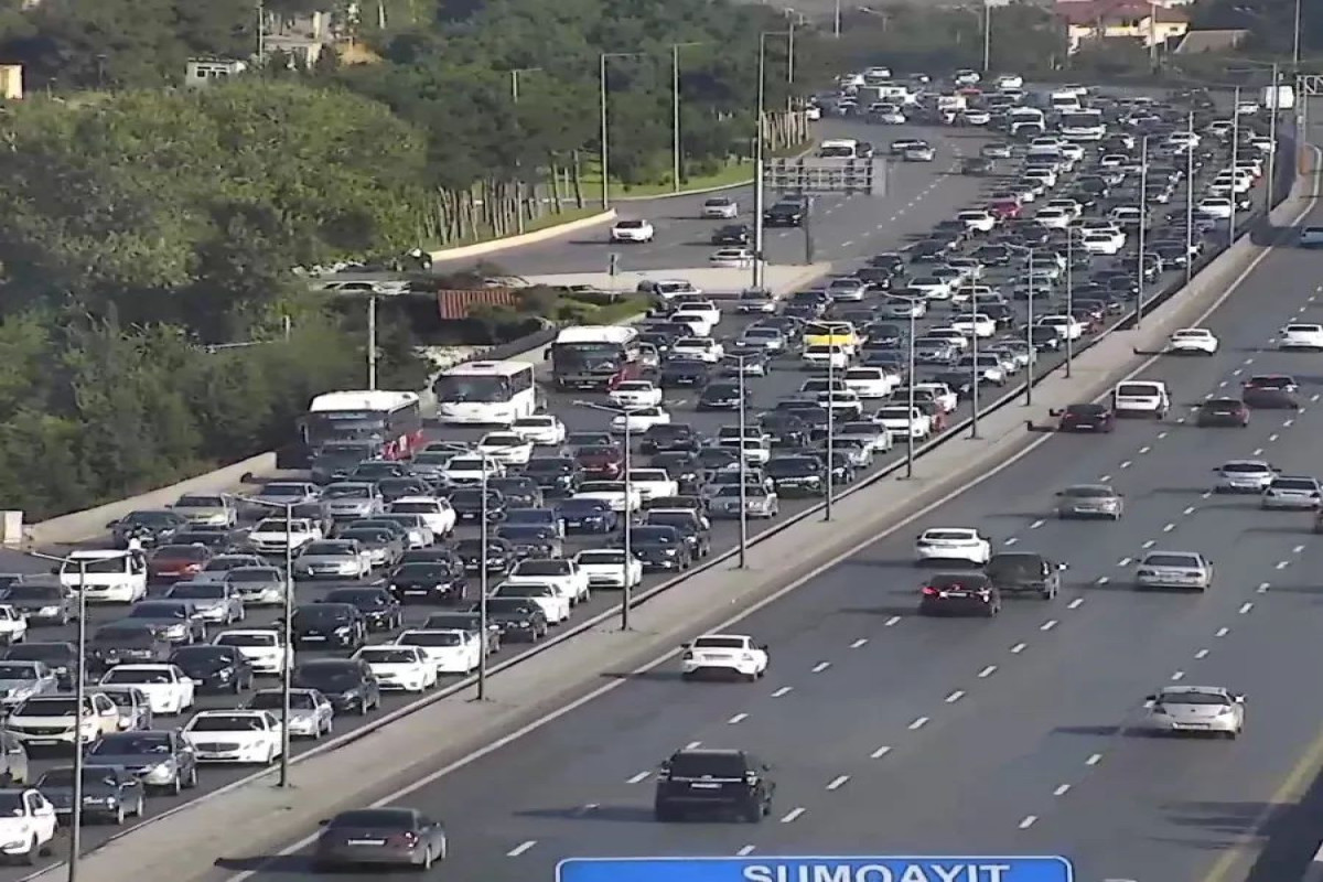 Bakıda sıxlıq olan yollar açıqlanıb - SİYAHI  