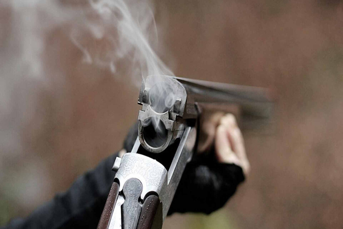 Qax sakini qohumunu odlu silahdan yaralayıb