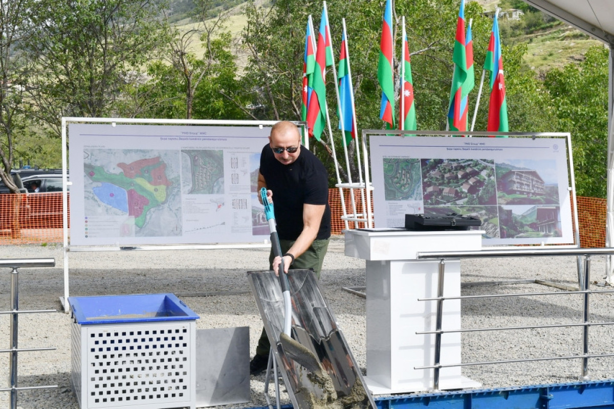 Prezident Daşaltıda yeni yaşayış kompleksinin və turizm obyektlərinin təməlini qoyub
