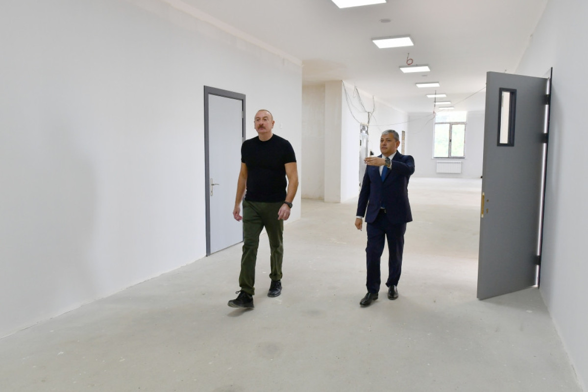 Dövlət başçısı Şuşa şəhər 1 nömrəli tam orta məktəbdə aparılan tikinti işləri ilə tanış olub - YENİLƏNİB 