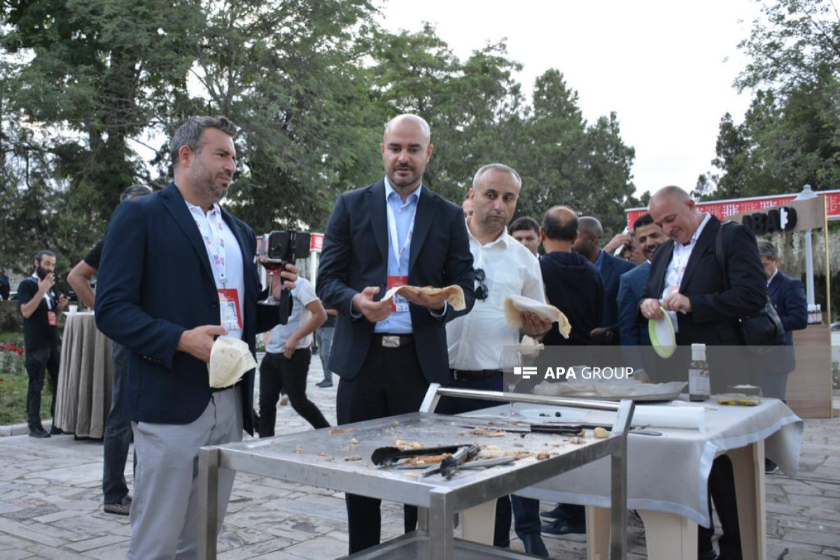 Şuşa Qlobal Media Forumunda iştirak edənlər üçün ziyafət təşkil edilib   - FOTO  - YENİLƏNİB 