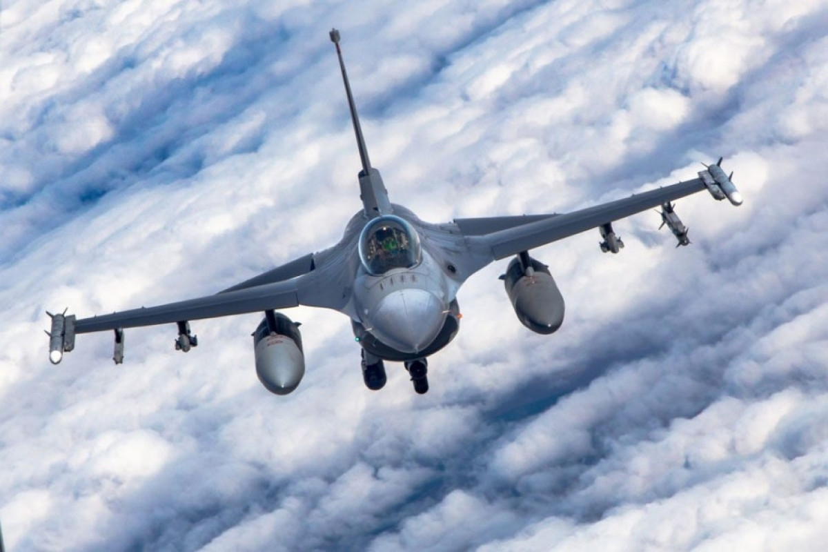 Ağ Ev: Yaxın həftələrdə ukraynalı pilotlar F-16-da təlimlərə başlayacaq