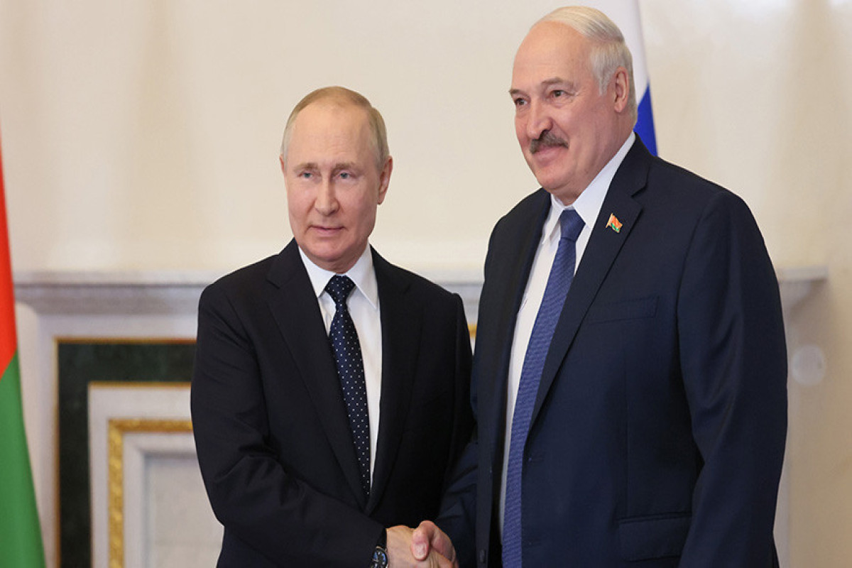 Lukaşenko Putinlə danışıq aparmaq üçün Rusiyaya səfər edib