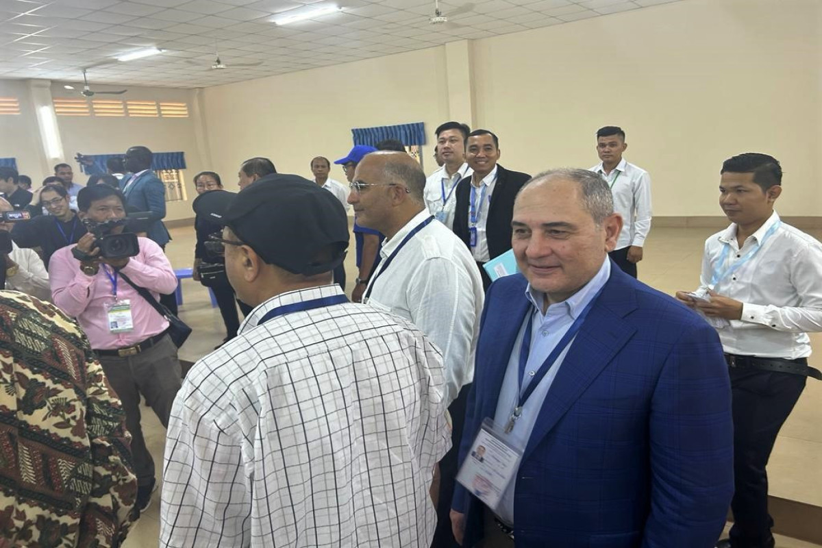 Tahir Budaqov Kamboca Baş naziri ilə görüşüb