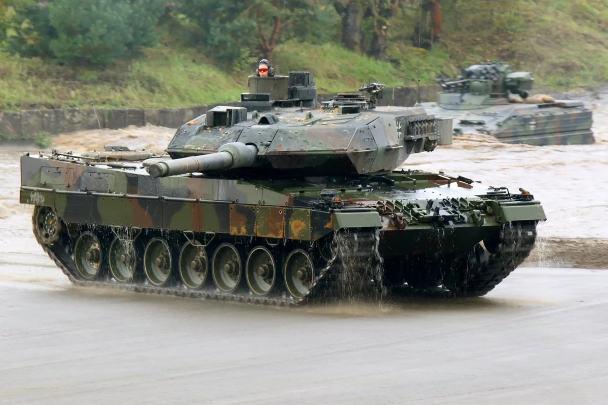 İspaniya Ukraynaya “Leopard” tanklarının və zirehli transportyorların yeni partiyasını göndərib