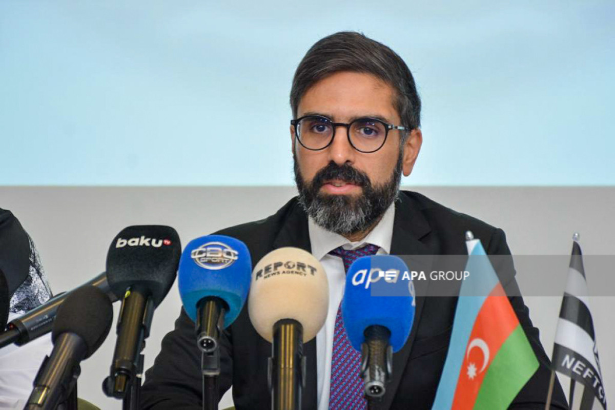 Rövşən Nəcəf: “Neftçi” özünə layiq olmayan yerlərdədir”