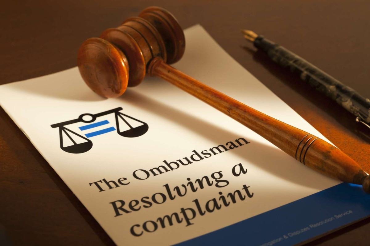 Ombudsman 5 illik vəzifə maaşı məbləğində icbari sığorta ediləcək