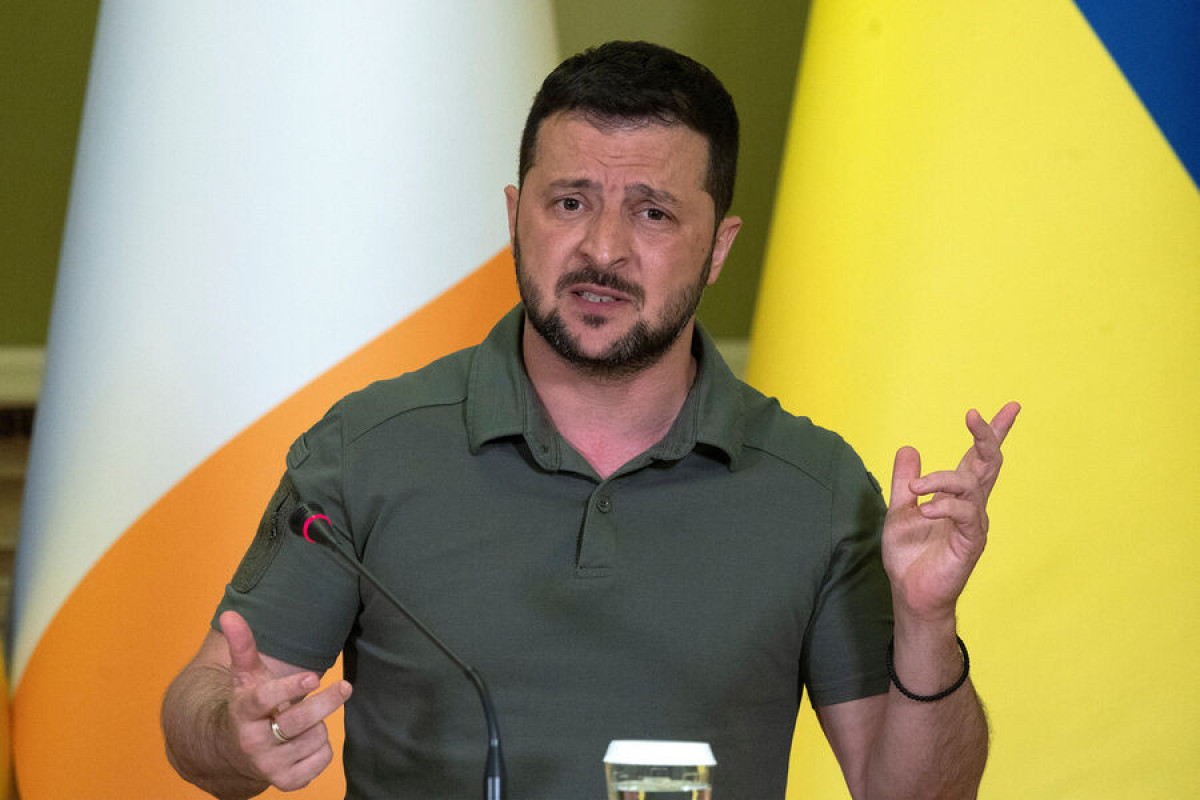 Zelenski Ukrayna hərbi komissarlıqlarının yoxlamalarının nəticələrini məyusedici adlandırıb