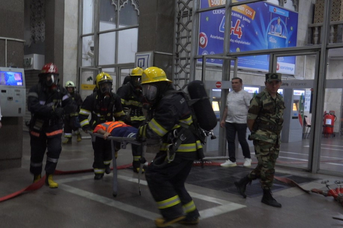Fövqəladə Hallar Nazirliyi metroda təlim keçirib - FOTO  - VİDEO 