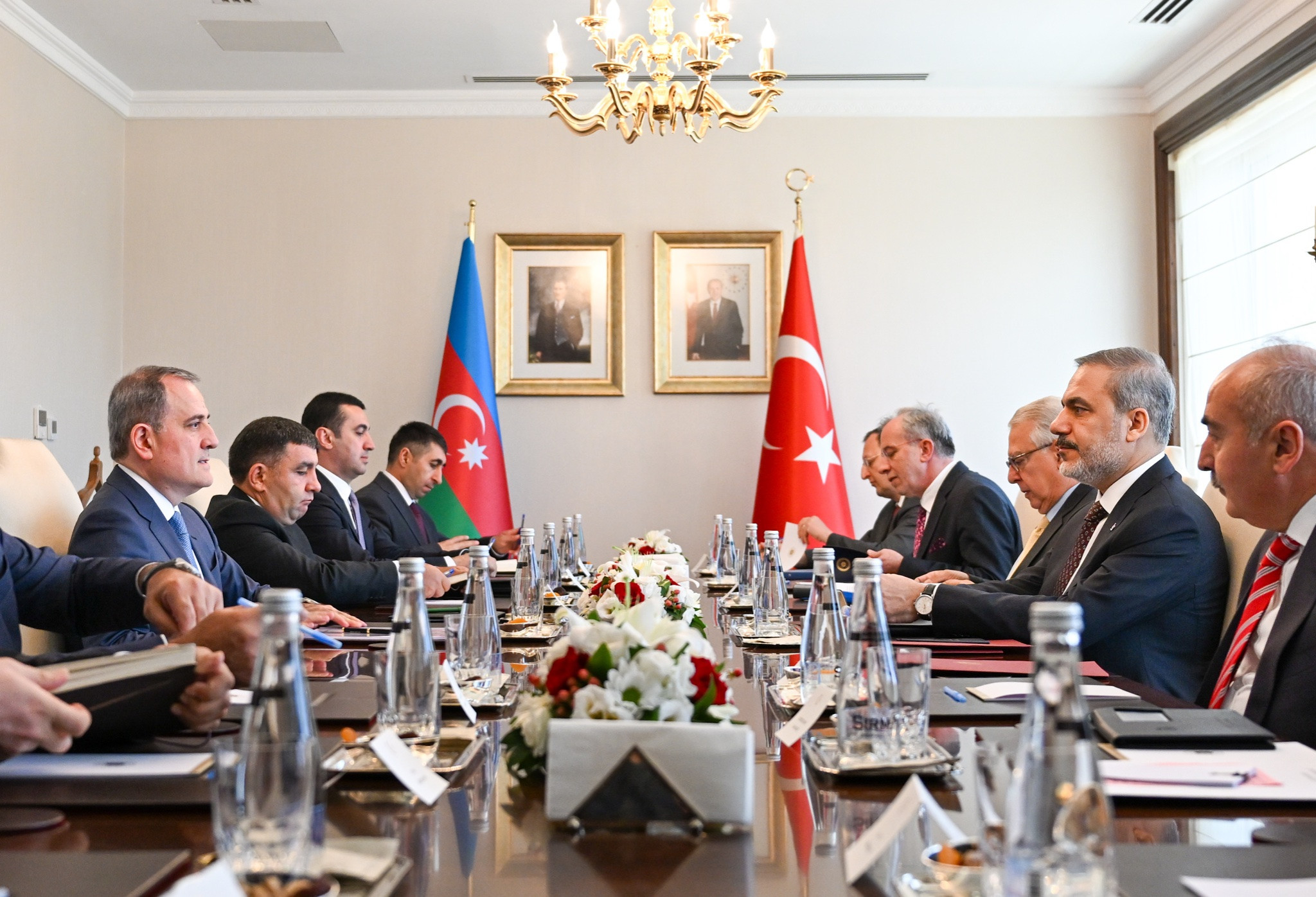 Ceyhun Bayramovla Hakan Fidanın müzakirə etdikləri məsələlər açıqlanıb
