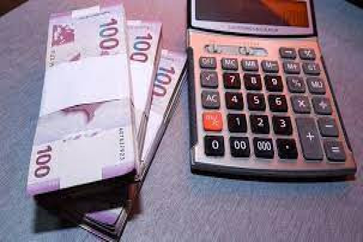 В Азербайджане денежная база сократилась на 1,5%