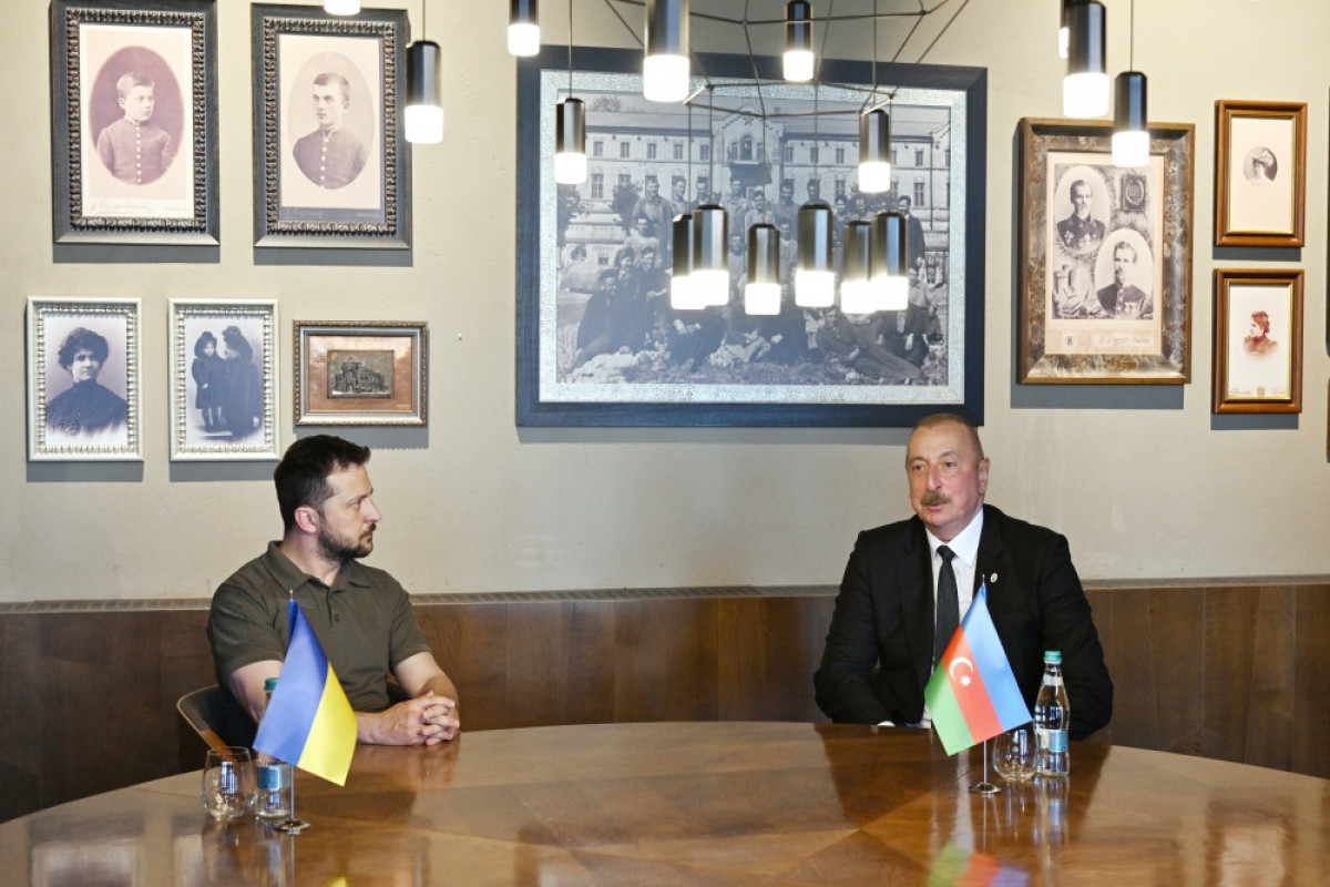 В Кишинэу состоялась встреча президентов Азербайджана и Украины-<span class="red_color">ОБНОВЛЕНО