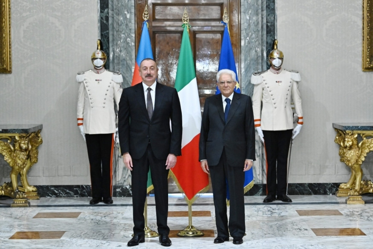 Azerbaijani President congratulates Italian President