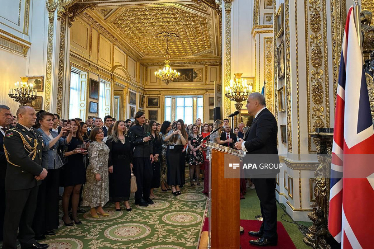 Formal banquet organized in London on Azerbaijan