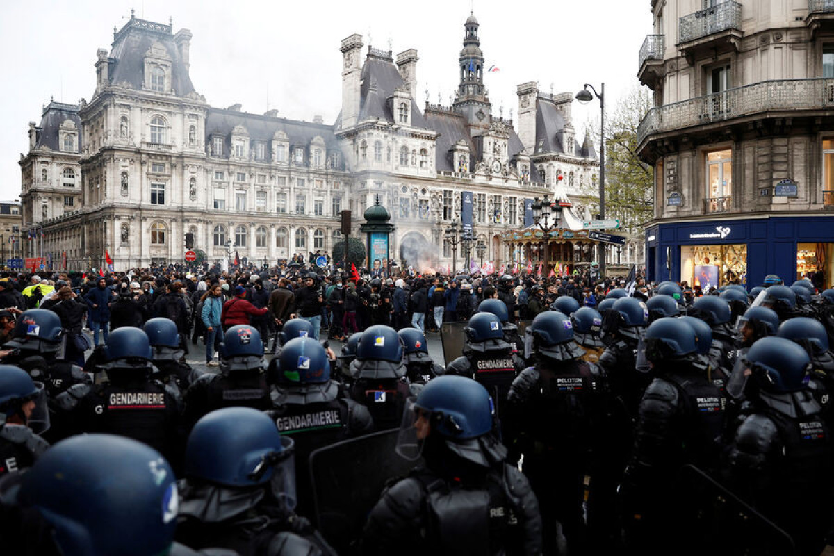 Полиция Франции ожидает 600 тыс. человек на акциях против пенсионной реформы