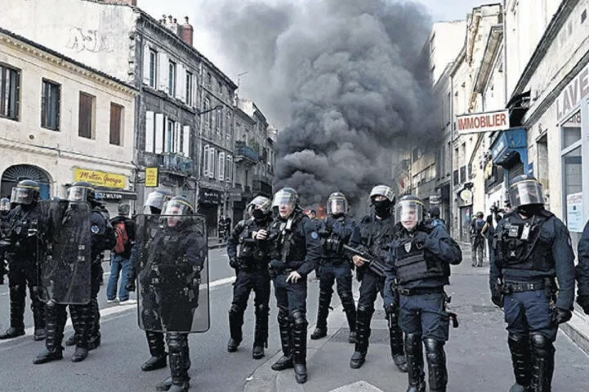 Во Франции на протестах 6 июня задействуют 11 тыс. полицейских и жандармов