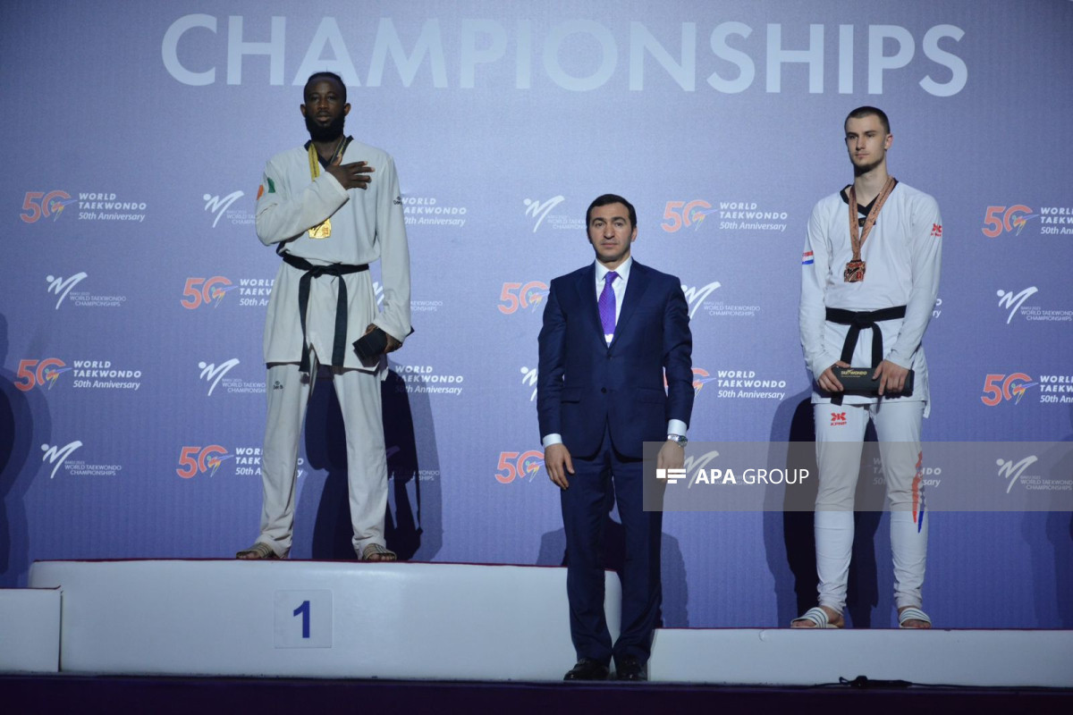 World Taekwondo Championship in Baku ends, temporary flag presented to China - PHOTOLENT