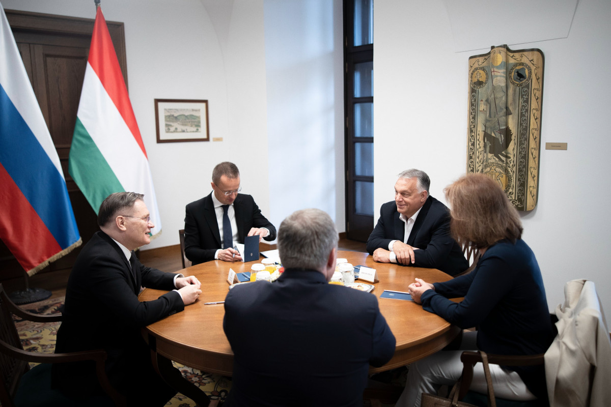Орбан обсудил с гендиректором «Росатома» проект АЭС «Пакш-2»