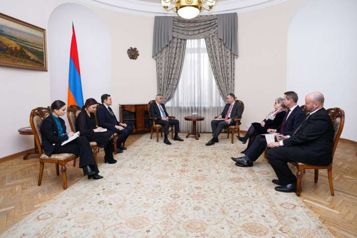 Armenian Deputy PM discussed the Arazdeyan-Horadiz railway with the EU representative