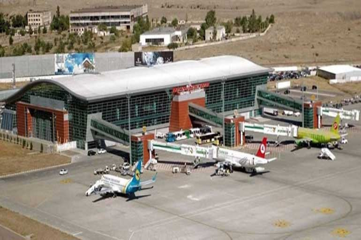 Международные аэропорты Грузии еженедельно обслуживают 350 регулярных авиарейсов