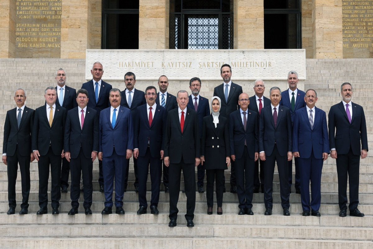 Правительство Турции проводит первое заседание в новом составе