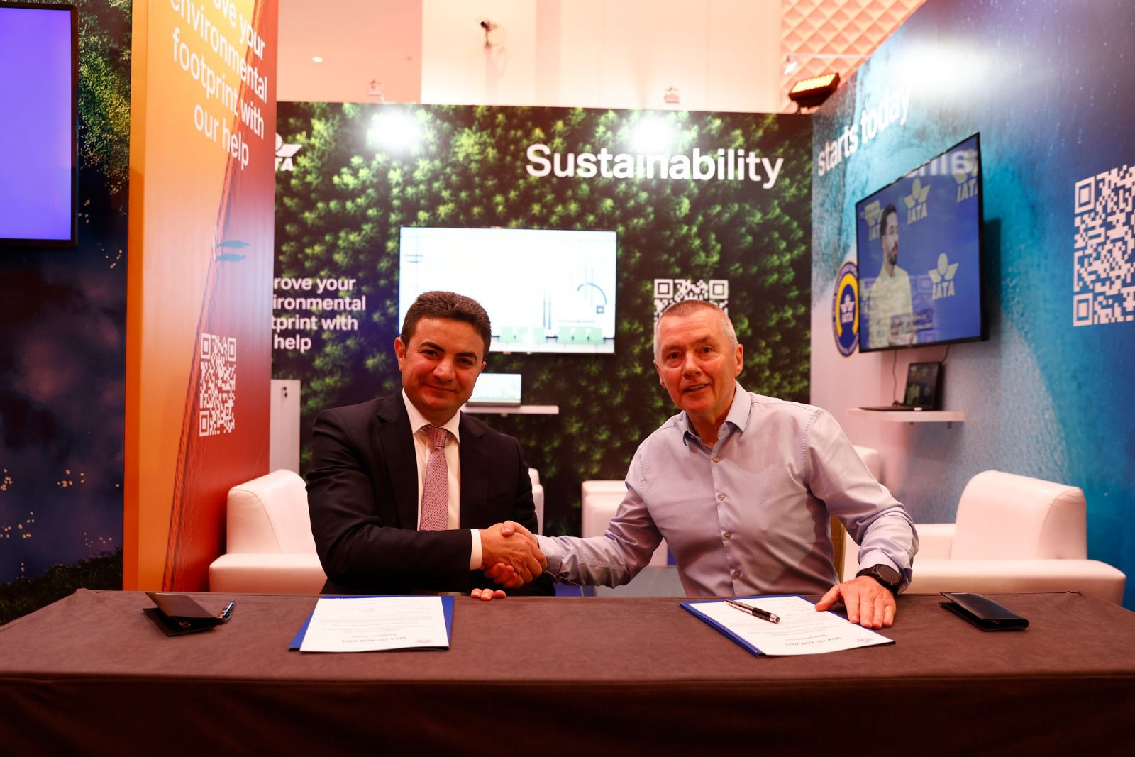 azal-v-iata-yeni-memorandum-imzalay-b