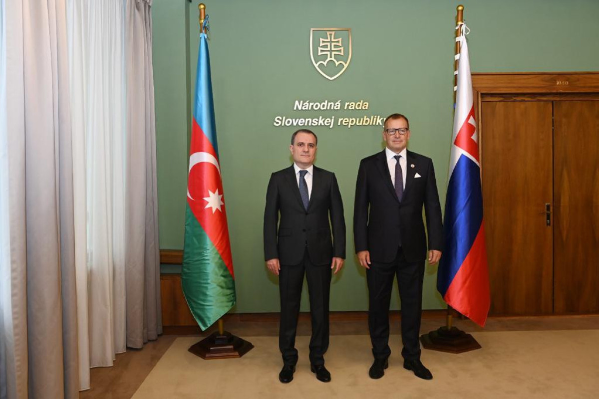 Джейхун Байрамов встретился с председателем Национального совета Словакии
