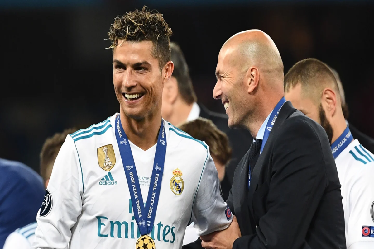 Ronaldonun komandası Zidana 50 milyon avro maaş təklif edib