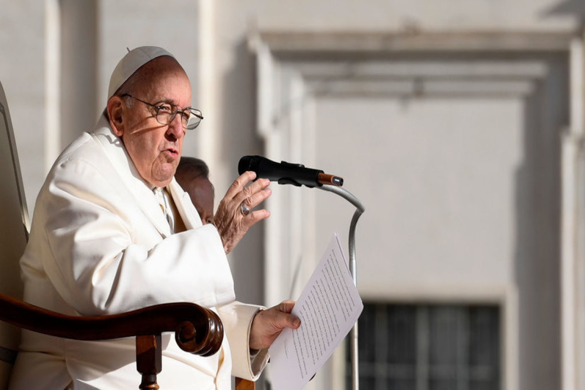 Əməliyyat olunan Roma Papasının vəziyyəti açıqlanıb