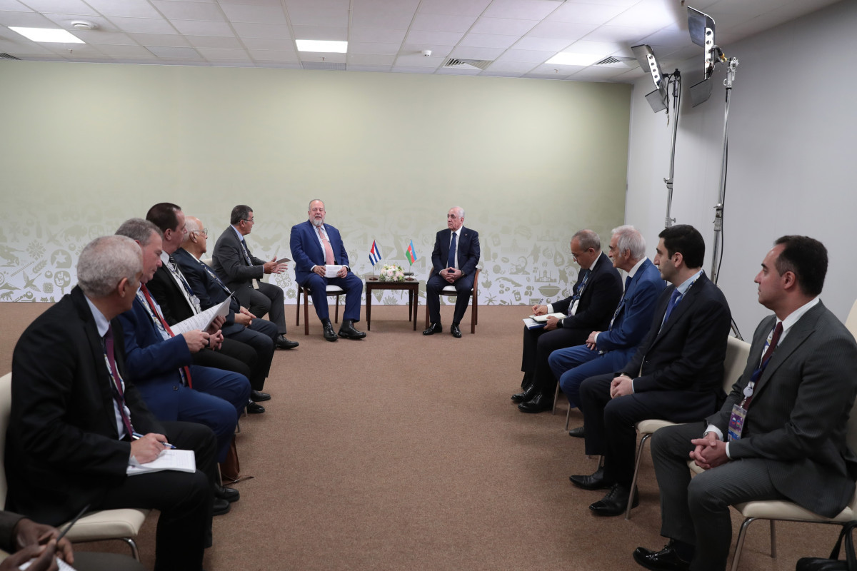 Премьер-министр Али Асадов встретился в Сочи с кубинским коллегой