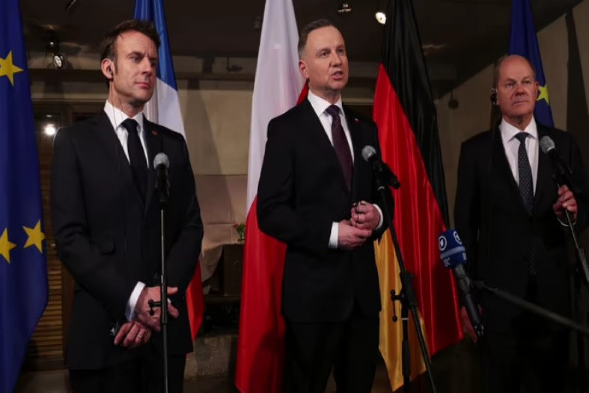 СМИ: Лидеры Германии, Франции и Польши обсудят в Париже Украину